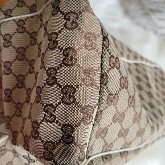 Authentic Gucci Positano - Picture 4 of 14